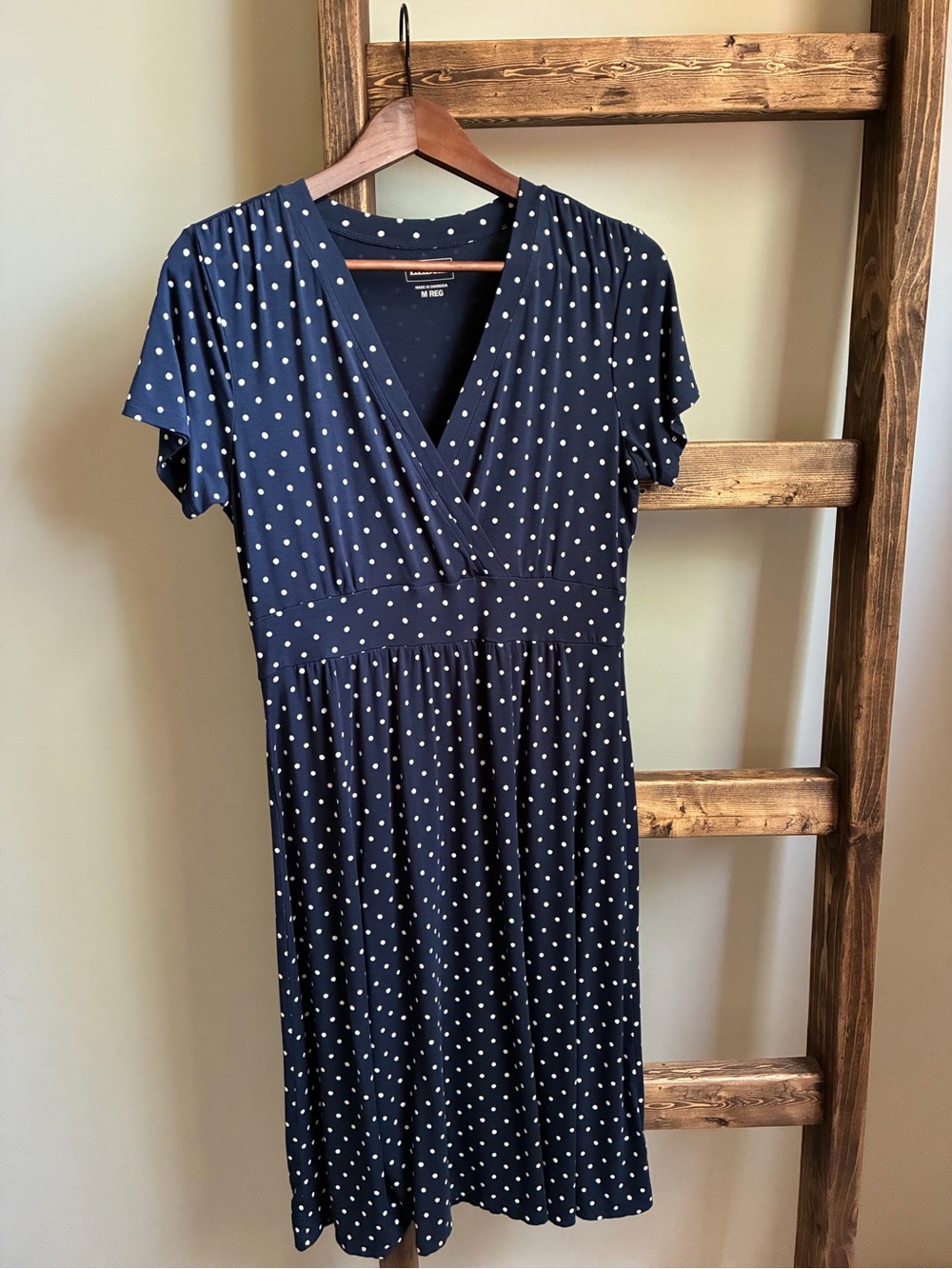 L.L.Bean Navy Polka Dot Summer Knit Dress Short Sleeve V Neck M Regular